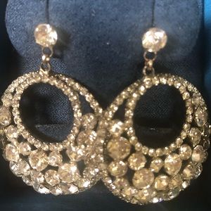 Beautiful oval jewel/crystal earrings worn once